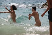 young nudist babes