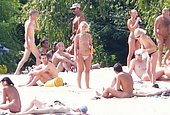 nudist couple in public beach pic