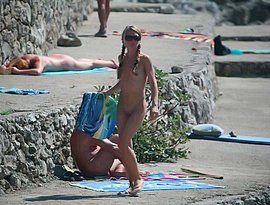 young female nudism pics