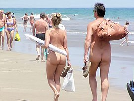 beach mom tits